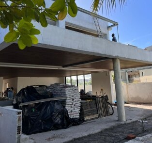 Casa de alto padrão em fase de obra